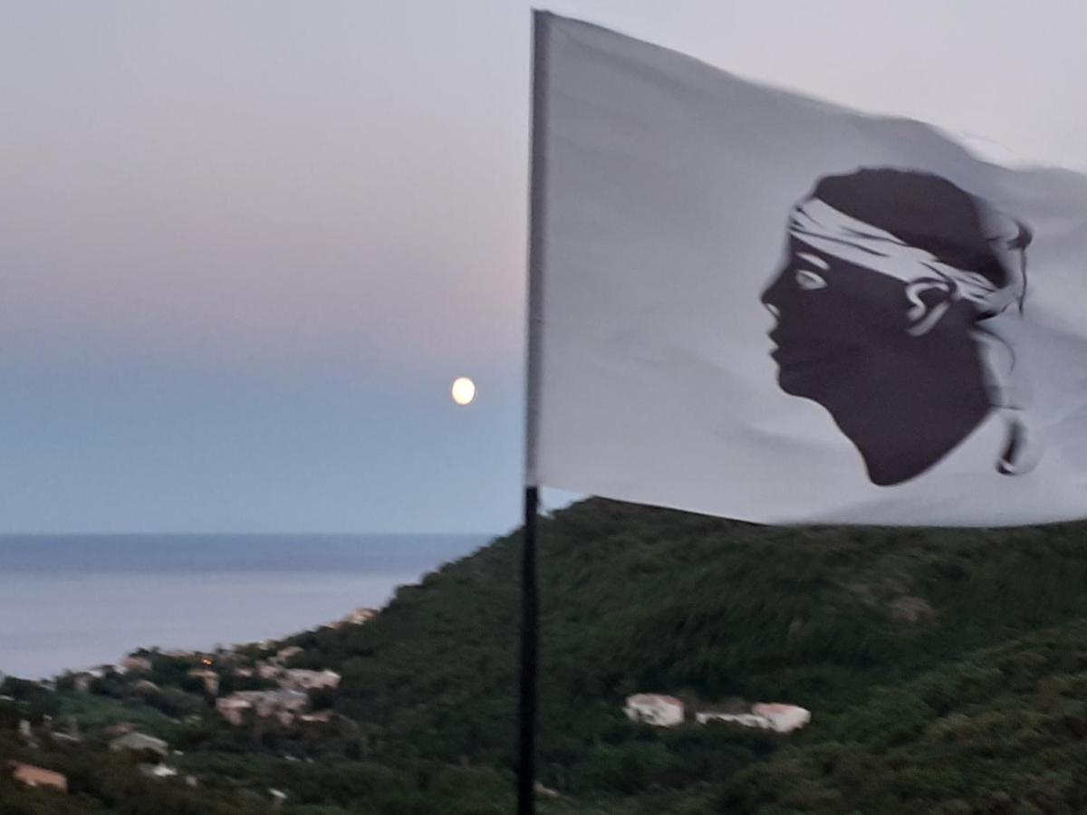 Cap Corse Uribellinu 1, Petit Dejeuner Partine Luaran gambar